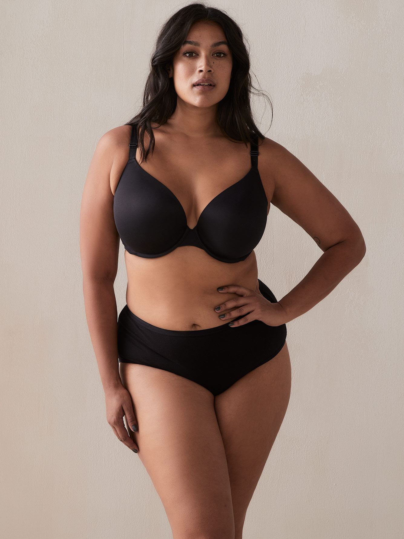 AVENUE BODY | Women's Plus Size Basic Plunge Bra - black - 48DDD